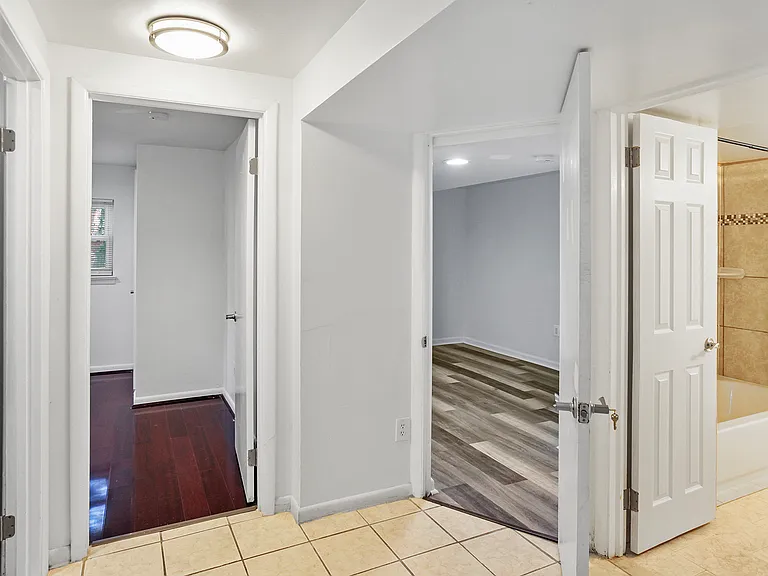 4227 University Dr — Photo 16