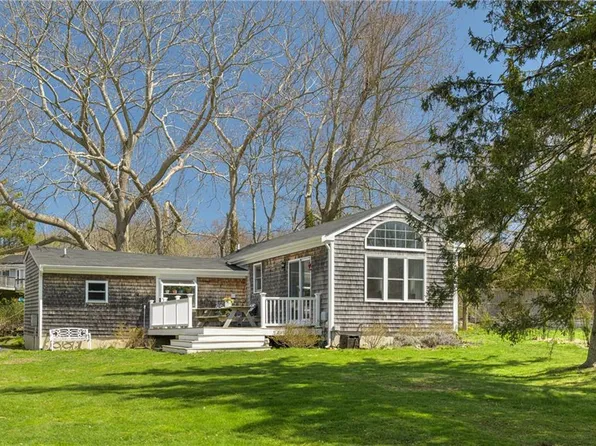 161 Freeborn St, Portsmouth, RI 02871