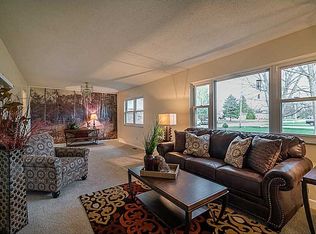 1159 Vista Dr, Springfield, OH 45506