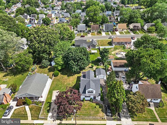 5th image of 36 Apple Ave