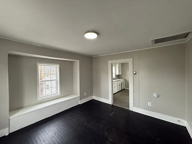 1421 Long Ave — Photo 43