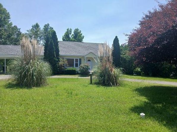 705 W Lake Rd