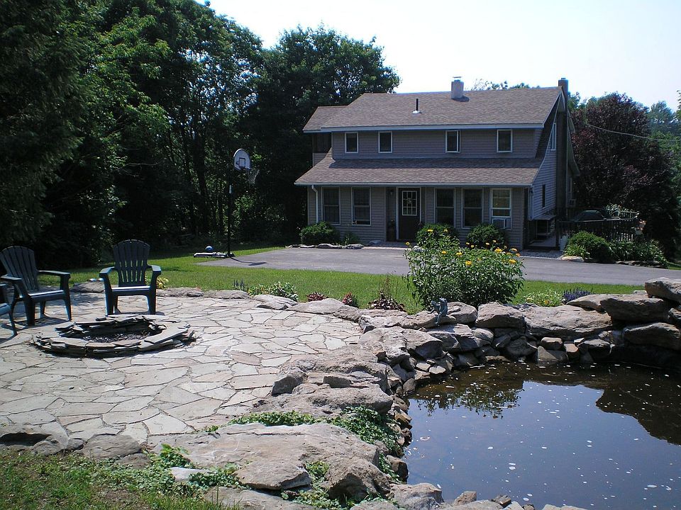 Patio/Pond/Firepit