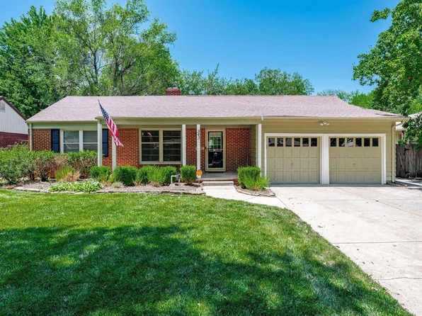 343 N Oakwood Dr, Wichita, KS 67208