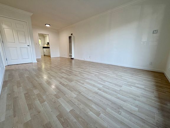4th image of 929 Idaho Ave APT 2