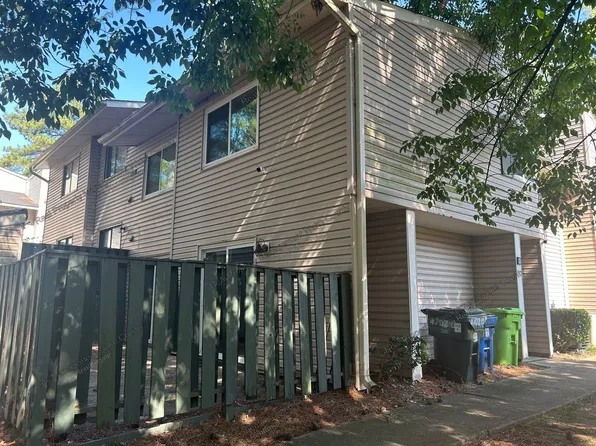 4702 Walden Pond Dr APT D, Raleigh, NC 27604