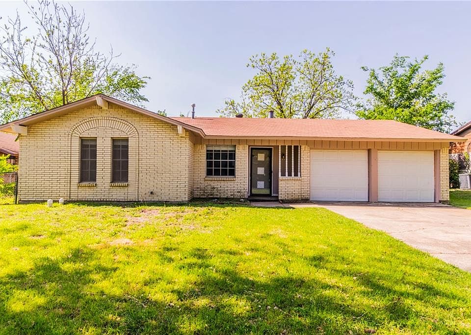 1st image of 3808 David Ln