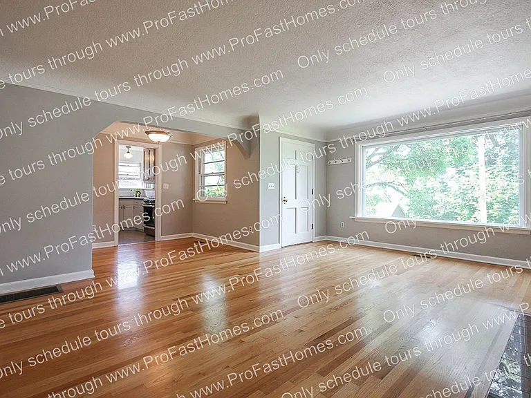 616 SW Moss St — Photo 14