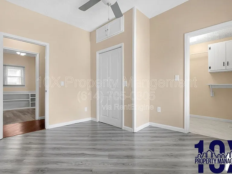 1652 Summit St #A — Photo 20