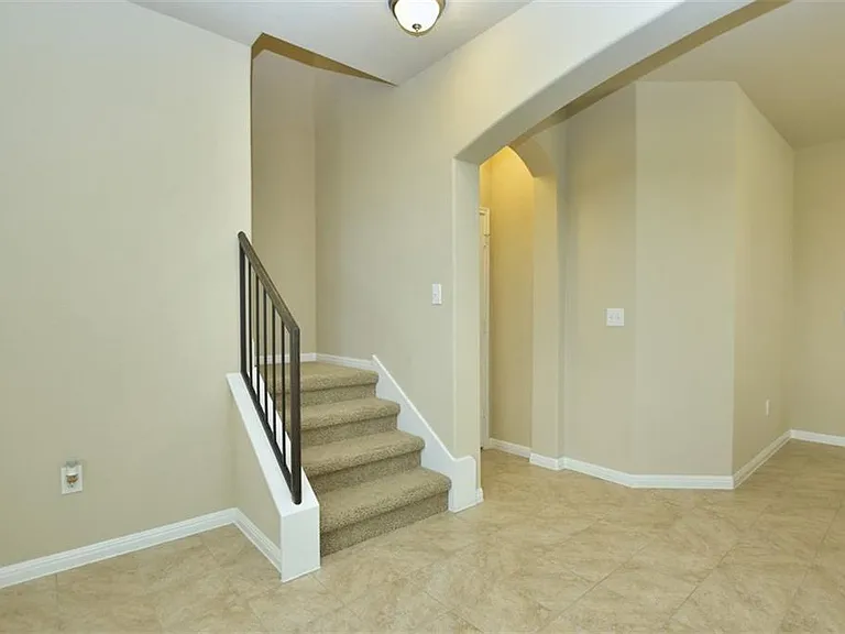 517 Katmai Cir — Photo 20