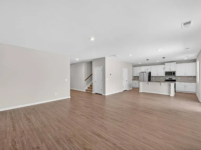 119 Yellow Birch Way — Photo 2