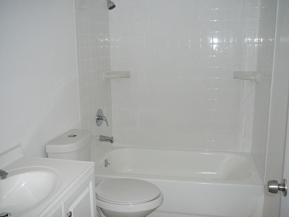 1st image of 1113 E Joy Lane