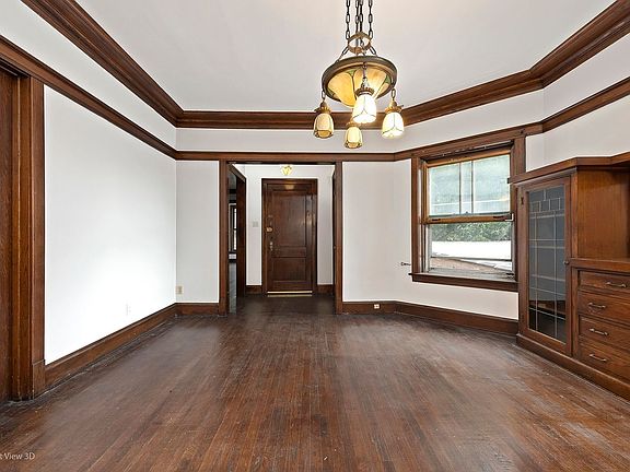 5th image of 4436 N Artesian Ave #3