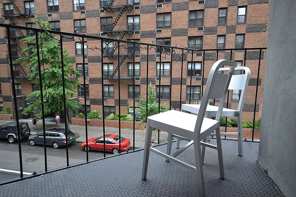 Rented by Bold New York | media 9