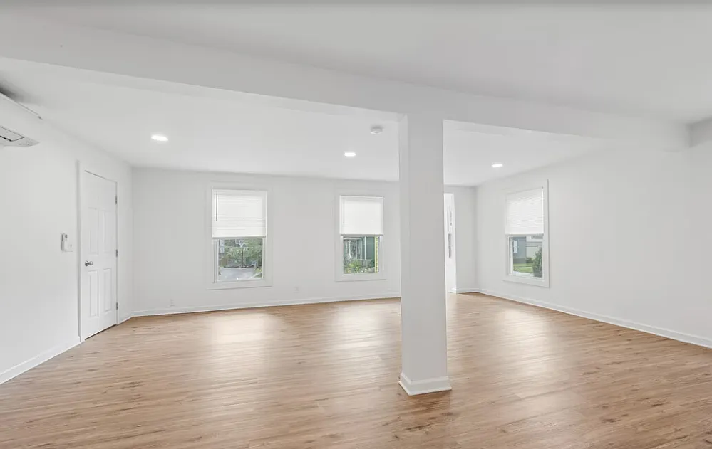 4 bed, 2.5 bath, 2128 sqft, $3,400 — Photo 3