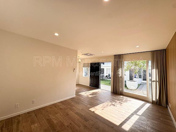 5th image of 1134 9th St APT D