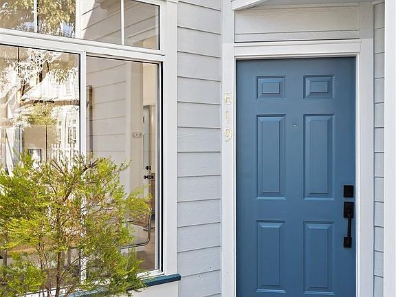 5th image of 619 Commodore Dr