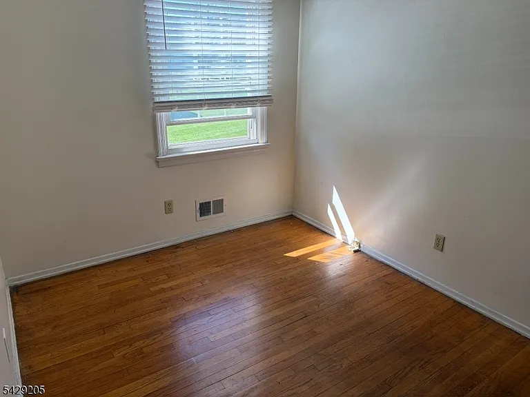 6 Columbia Dr #1A — Photo 7