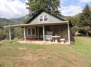 56 Anthony St, Waynesville, NC 28786