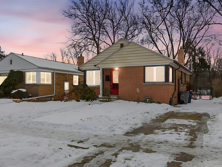 1512 Mulford St — Photo 17