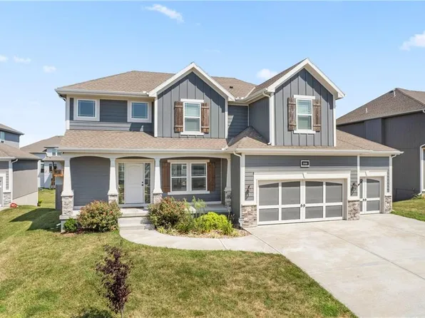 10409 N Lister Ct, Kansas City, MO 64157