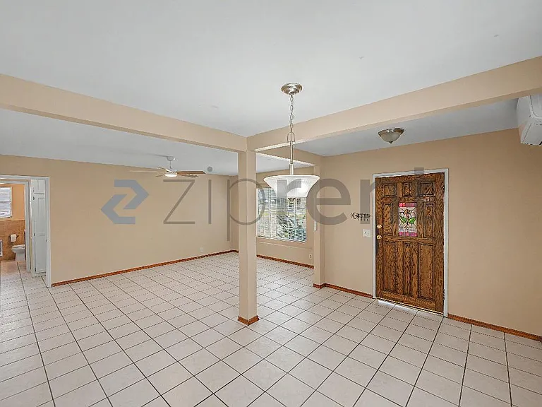 4417 Deland Ave — Photo 6