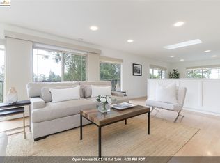 7145 Pinehaven Rd, Oakland, CA 94611
