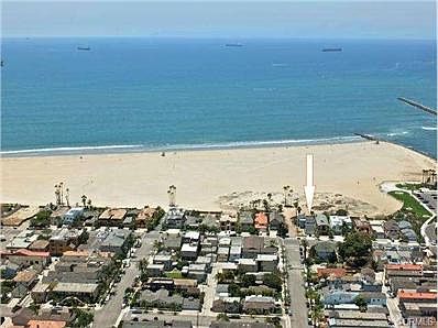 Catalina Island is straight out on the horizon ( see Red Star fo