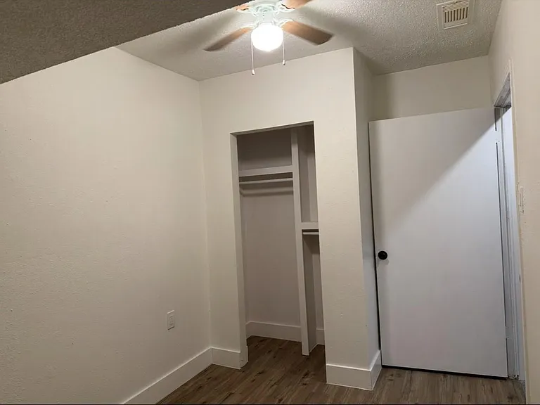 16814 Barcelona Dr — Photo 27