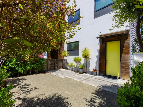 1770 Goss St, Oakland, CA 94607