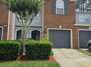 13479 Stone Pond Dr, Jacksonville, FL 32224