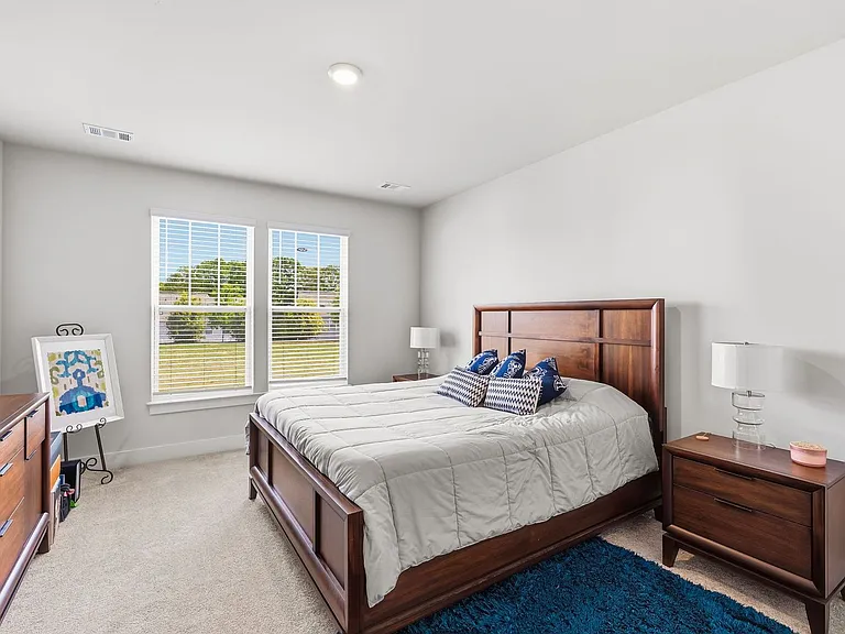 1615 Chelmsford Ct — Photo 17