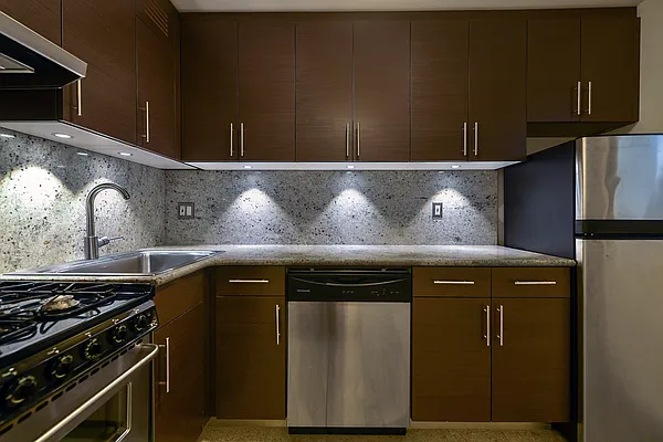 Rented by AZ REALTY NYC LLC | media 96