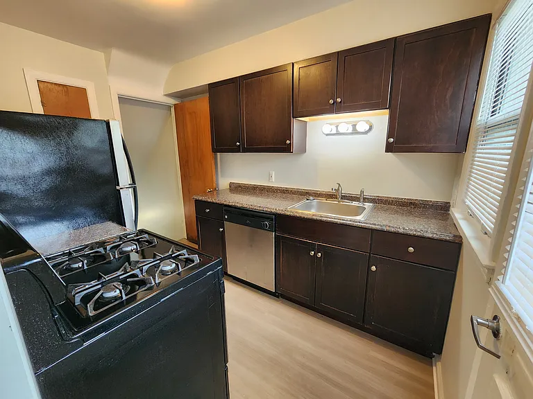 921 Vernier Rd #1 — Photo 20