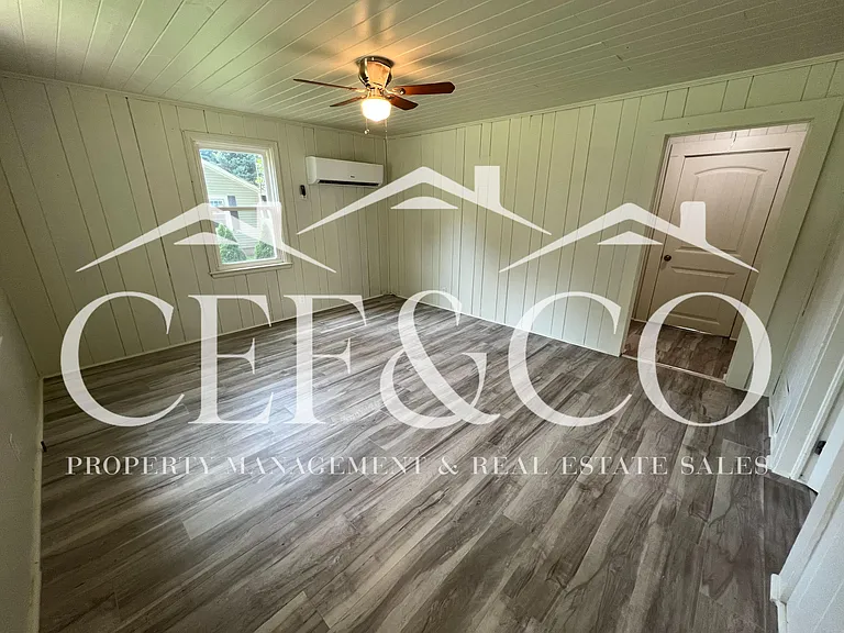 210 Alma St — Photo 12