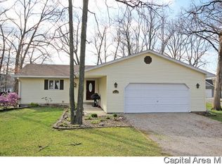 30308 Cherry Ln, Girard, IL 62640