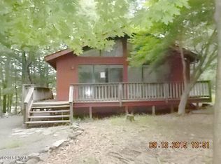 131 Keystone Dr, Dingmans Ferry, PA 18328