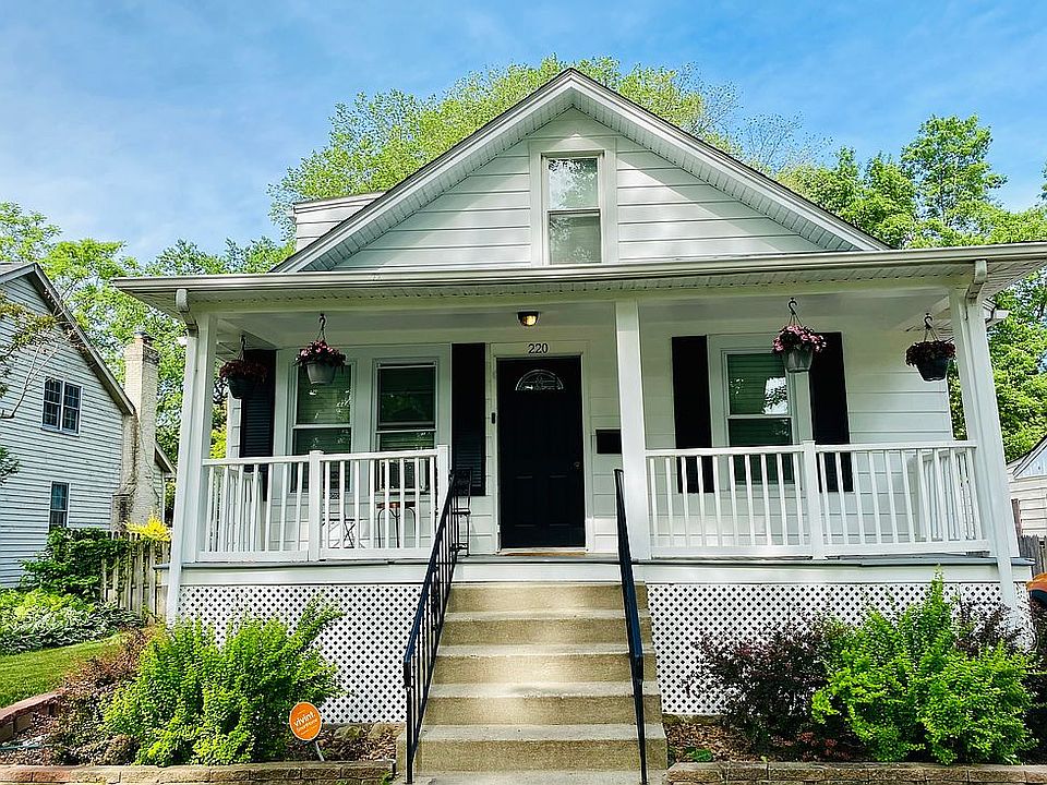1st image of 220 N Wilmette Ave