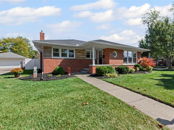 3365 Syckelmoore St, Trenton, MI 48183