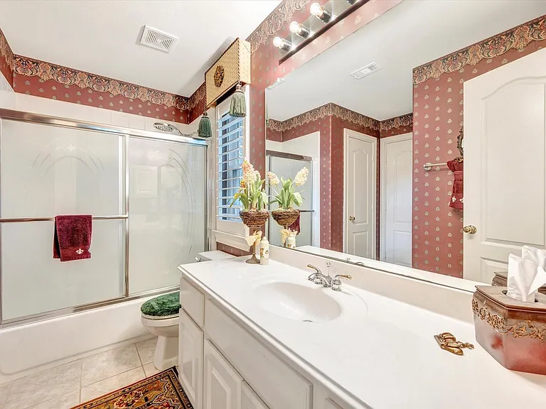 1639 Lakeside Enclave Dr — Photo 31