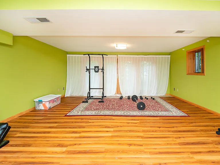 6 Tufts Rd — Photo 15