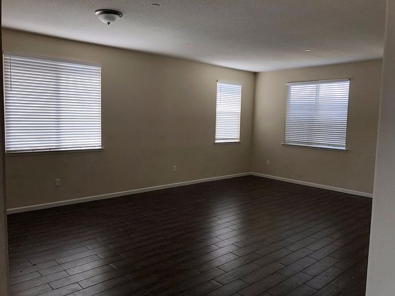 4th image of 1391 S Wintercrest Ave
