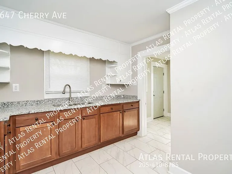 1647 Cherry Ave — Photo 11
