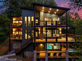 1196 Cole Ln, Gatlinburg, TN 37738