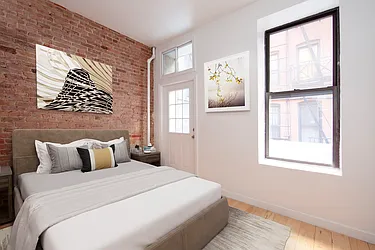 Rented by R New York