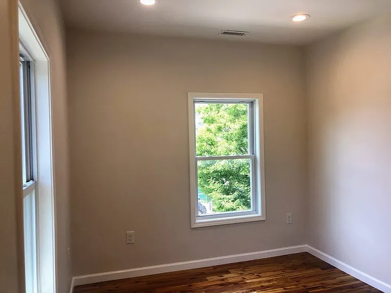 28-32 Calvary St #32 — Photo 15