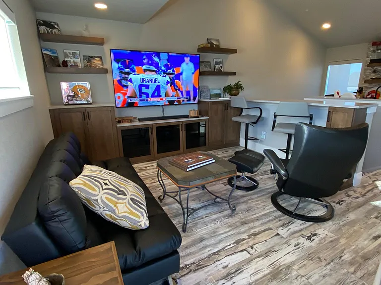 4th floor studio with 65" Sony TV