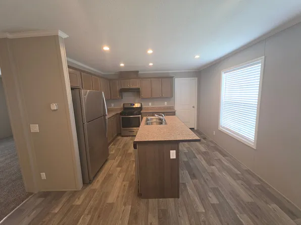 Century Park, 215 N Canal Rd #1a0, Lansing, MI 48917