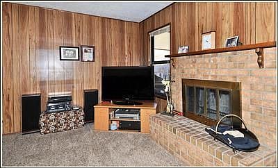4th image of 10336 Malaguena Ln NE