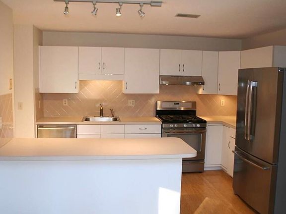 2nd image of 600 Summer St APT 15